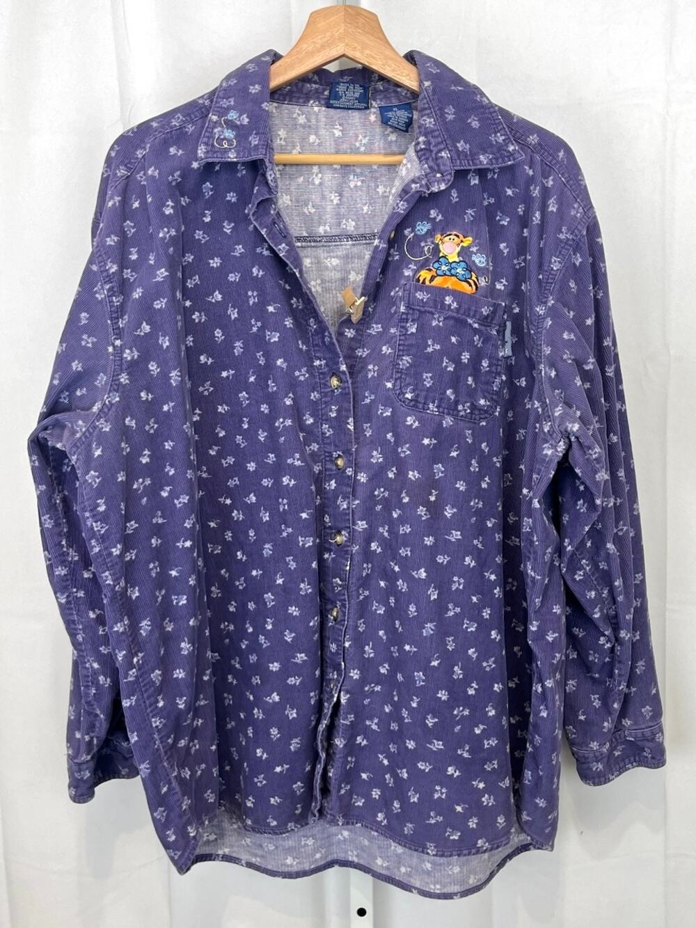 VTG DISNEY Pooh Corduroy Button Shirt Embroidered Tigger Floral Cotton Purple XL